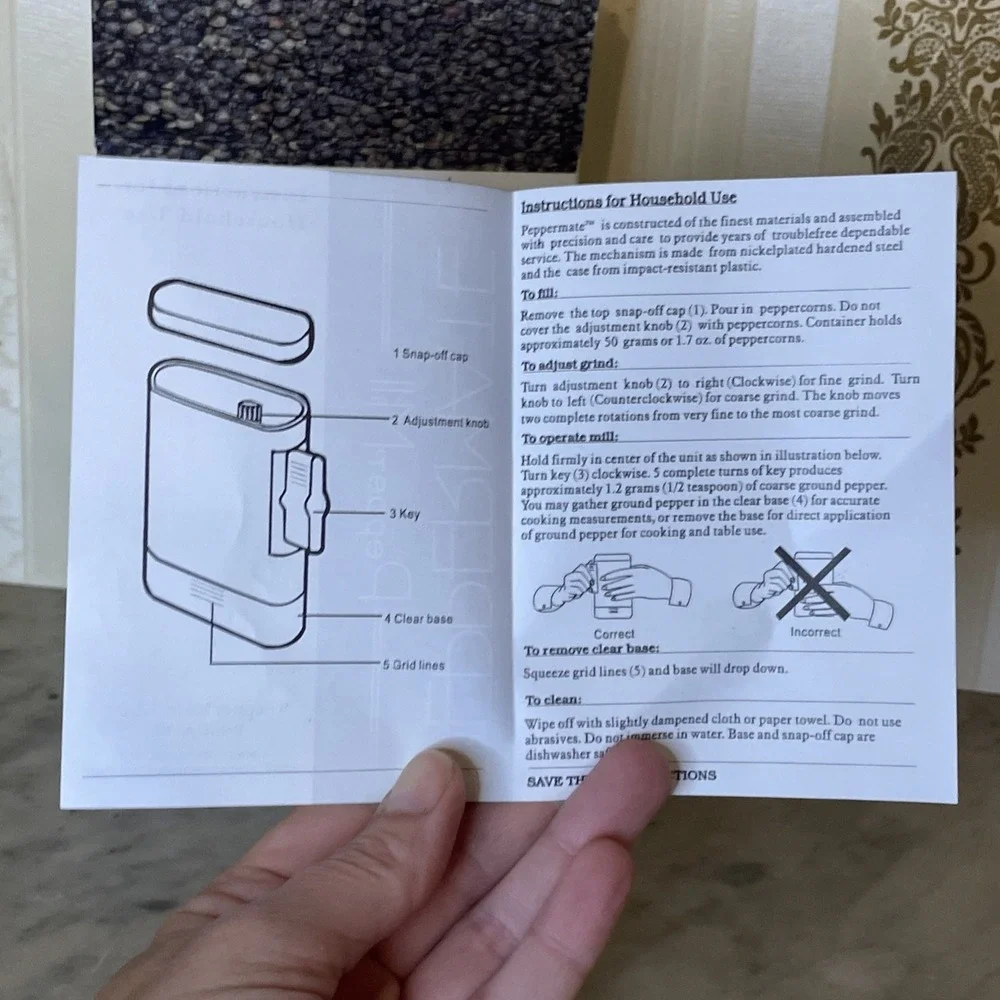 Pepper Mate Pepper Mill NEW Ceramic Manual Grinder | Adjustable Fine Coarse